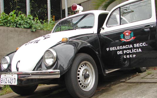 Polícia fortemente armada, em Itu